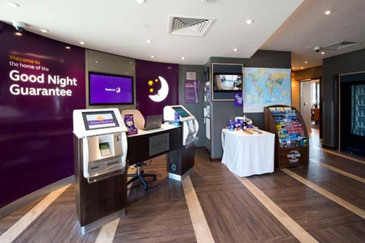 Premier Inn London Woolwich Екстериор снимка