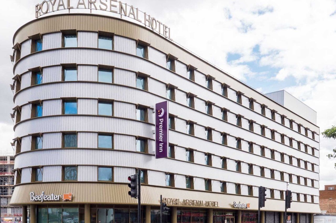 Premier Inn London Woolwich Екстериор снимка